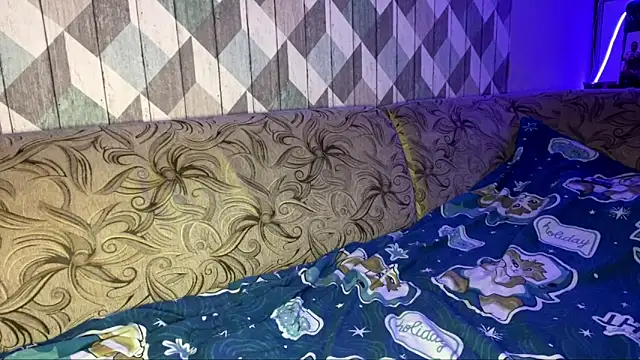 KateSzaflarski online show from February 21, 2026, 5:48 pm