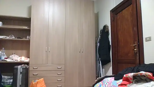 Miasexmilf online show from February 22, 2026, 5:47 pm