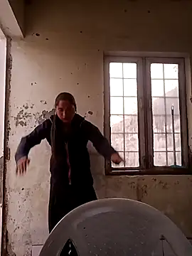 Cute-karisma1234 online show from March 8, 2026, 1:44 am