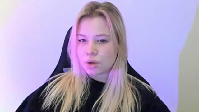 Lulu Di online show from February 17, 2026, 10:07 pm