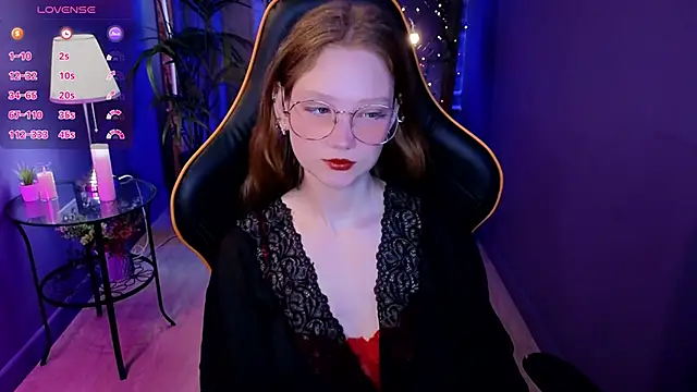 Snapshot of Your_lilith_ chatting on May 21, 2026, 5:49 am Your lilith online show from May 21, 2026, 5:49 am