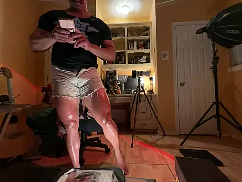 daddydonkey84 online show from June 15, 2026, 3:07 am
