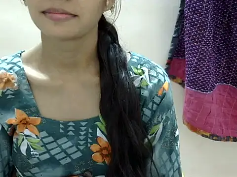 Snapshot of Kulsum_S chatting on July 6, 2026, 3:03 pm Kulsum S online show from July 6, 2026, 3:03 pm