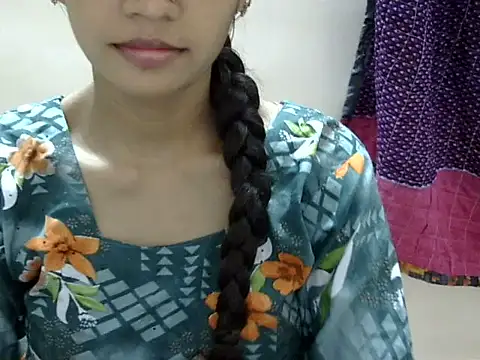 Snapshot of Kulsum_S chatting on July 6, 2026, 1:51 pm Kulsum S online show from July 6, 2026, 1:51 pm