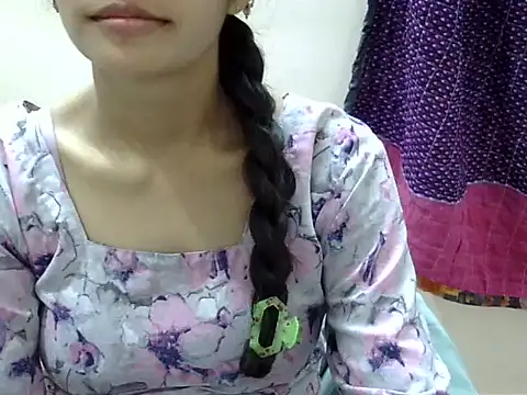 Snapshot of Kulsum_S chatting on July 30, 2026, 2:05 pm Kulsum S online show from July 30, 2026, 2:05 pm