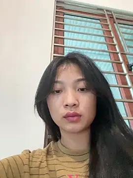 Lyn-be99 online show from February 23, 2026, 12:56 am