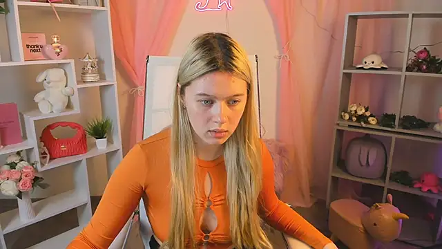 Snapshot of CelestineMauriac chatting on April 7, 2026, 4:09 pm CelestineMauriac online show from April 7, 2026, 4:09 pm