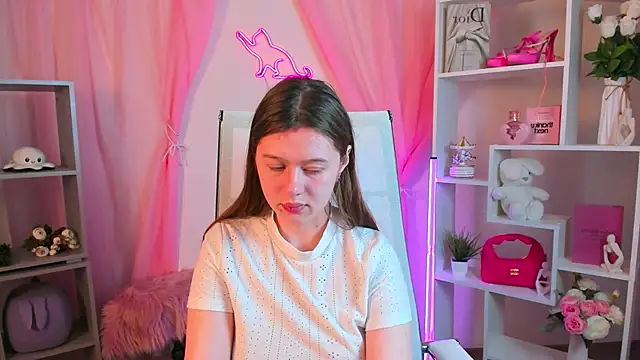 Snapshot of CelestineMauriac chatting on March 18, 2026, 7:04 pm CelestineMauriac online show from March 18, 2026, 7:04 pm