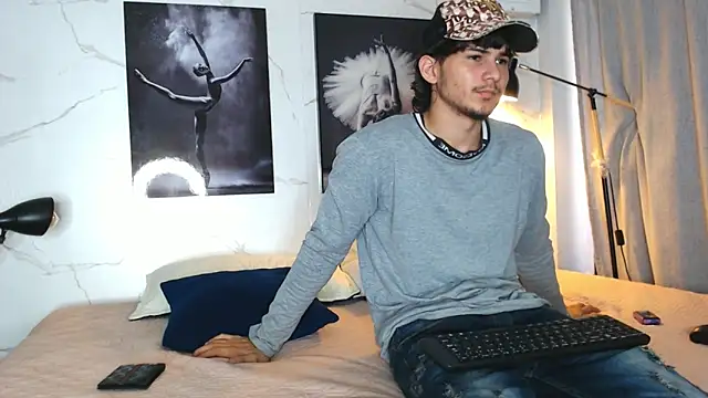 jhossua xxx online show from January 19, 2026, 12:42 pm