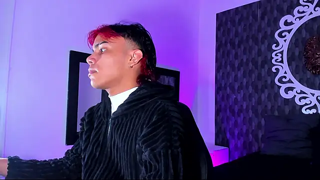 DrakeMoon  online show from February 1, 2026, 4:55 am