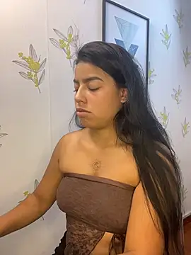 Laia white online show from May 11, 2026, 11:44 am