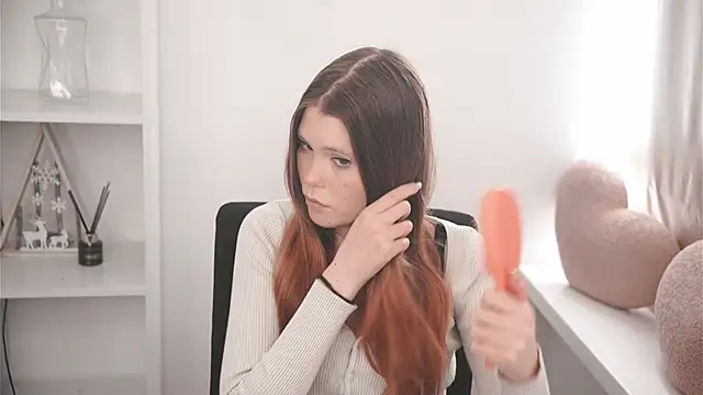 MarnieWootan online show from March 6, 2026, 5:02 am