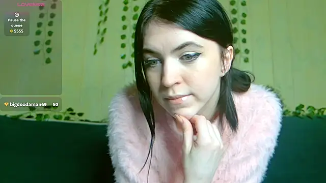 Snapshot of reze_daisies chatting on March 14, 2026, 10:21 am reze daisies online show from March 14, 2026, 10:21 am