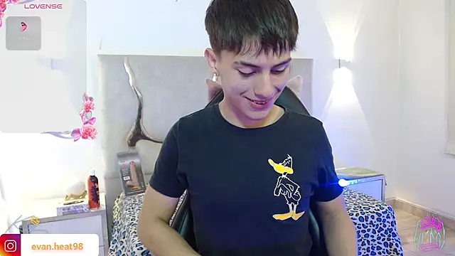 EVAN TAY online show from February 14, 2026, 4:13 am