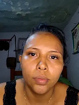 Daniela Cruz  online show from March 18, 2026, 8:32 pm