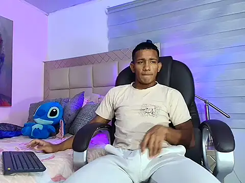 Snapshot of ricky_spensar23cm_ chatting on February 5, 2026, 2:07 am ricky spensar23cm online show from February 5, 2026, 2:07 am