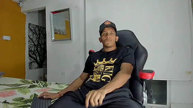 Snapshot of ricky_spensar23cm_ chatting on March 10, 2026, 2:15 am ricky spensar23cm online show from March 10, 2026, 2:15 am