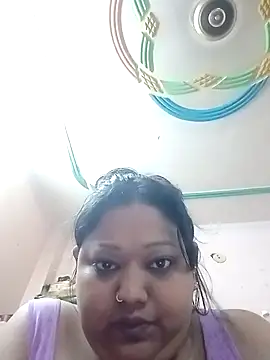 Snapshot of Samaira_Juicy143 chatting on April 23, 2026, 5:03 pm Samaira Juicy143 online show from April 23, 2026, 5:03 pm