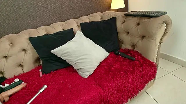 Megan  Honey online show from March 17, 2026, 6:44 pm