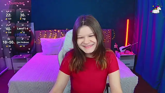 Snapshot of Lunatrend chatting on February 23, 2026, 6:03 am Lunatrend online show from February 23, 2026, 6:03 am