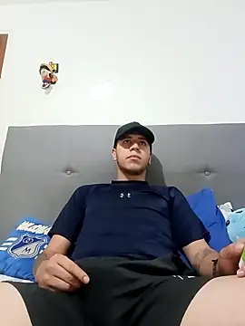 Andrew18ramirez online show from February 3, 2026, 5:05 am