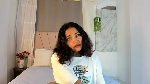Elayha 28 online show from July 30, 2026, 3:49 am