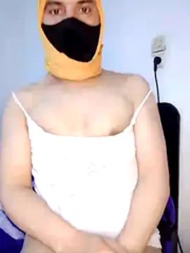 banouti28 online show from July 17, 2026, 12:24 pm