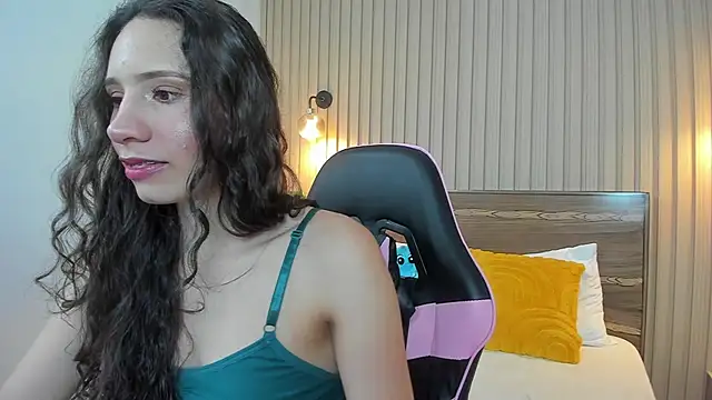 Snapshot of valeryn__rosse chatting on July 18, 2026, 7:33 pm valeryn rosse online show from July 18, 2026, 7:33 pm