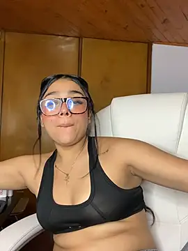 Violetta pinkk1 online show from March 12, 2026, 3:12 am