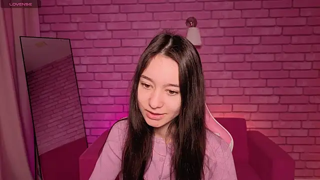 Snapshot of Nicole_Brownie chatting on May 7, 2026, 12:59 am Nicole Brownie online show from May 7, 2026, 12:59 am