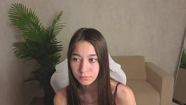 Snapshot of Nicole_Brownie chatting on June 20, 2026, 12:48 am Nicole Brownie online show from June 20, 2026, 12:48 am