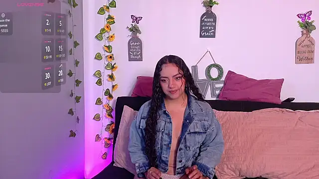 emiily curly online show from April 27, 2026, 12:58 pm
