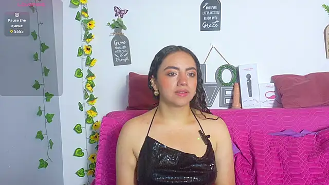 emiily curly online show from August 3, 2026, 11:05 am