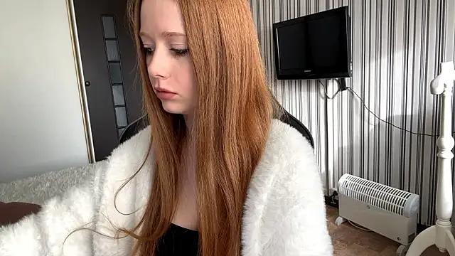 EmilyBubble online show from February 2, 2026, 5:39 am