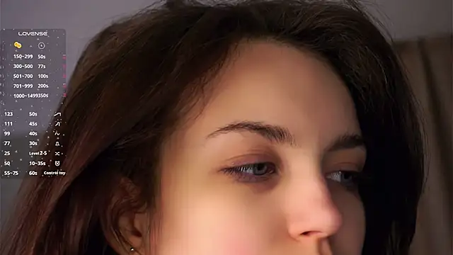 Snapshot of EffieHenri chatting on March 9, 2026, 6:11 pm EffieHenri online show from March 9, 2026, 6:11 pm