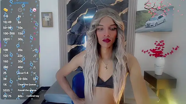 Samantha Ortega  online show from April 23, 2026, 12:29 pm