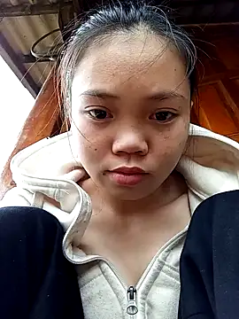 derylove  online show from February 24, 2026, 7:42 am