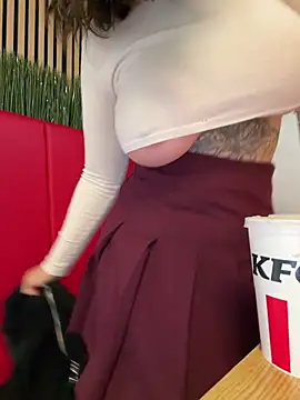 TattooGirlAlia online show from February 4, 2026, 7:58 am