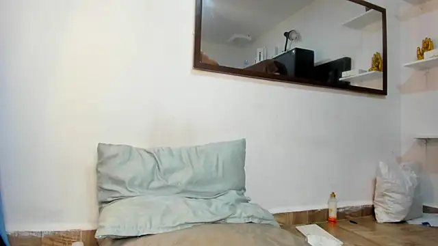 Curvy Sarah  online show from February 3, 2026, 2:55 pm