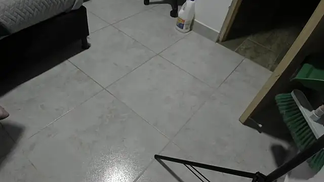 Snapshot of Emily_Castano chatting on March 22, 2026, 1:31 am Emily Castano online show from March 22, 2026, 1:31 am