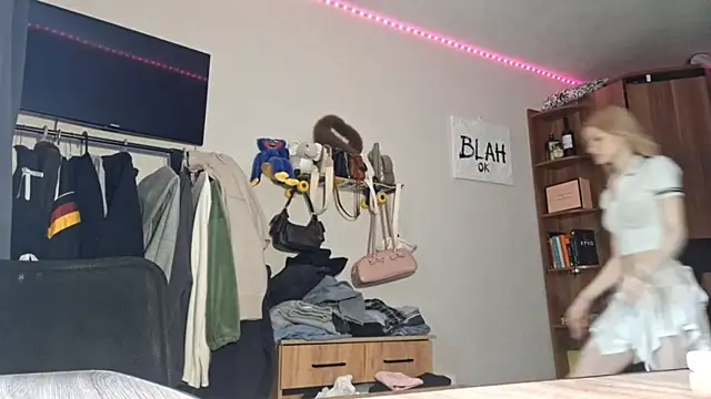 ChongTreece online show from February 6, 2026, 5:14 am