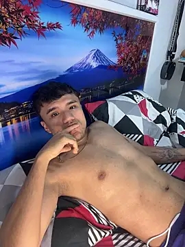 CreamKingg online show from February 11, 2026, 5:07 am