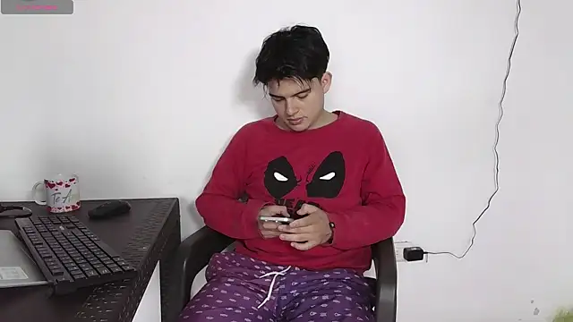 luisk200 online show from March 6, 2026, 2:12 pm