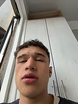 Dominik Souza online show from August 4, 2026, 6:12 pm