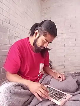 RavenRojo22 online show from February 9, 2026, 6:17 pm