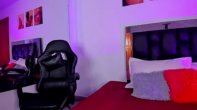 Isabella Moon9 online show from February 9, 2026, 11:41 am