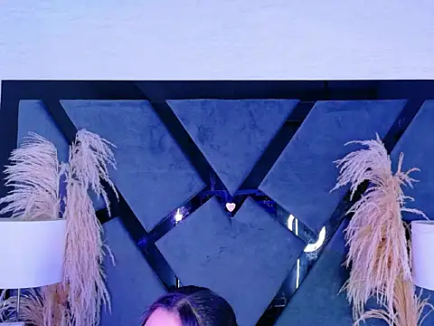 KylieWhitee online show from February 20, 2026, 12:07 pm