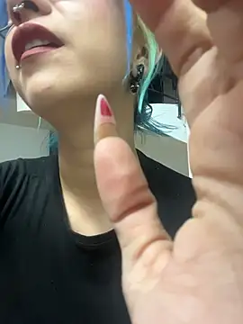 lilith rr online show from February 28, 2026, 4:01 am