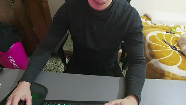 Daniiiel13 online show from February 5, 2026, 8:48 pm