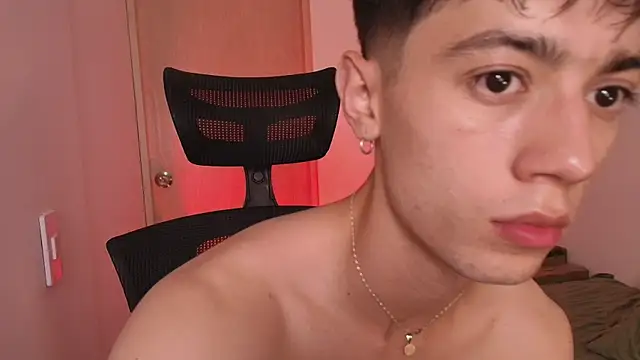 Snapshot of slowburnmystic chatting on July 18, 2026, 3:37 am slowburnmystic online show from July 18, 2026, 3:37 am